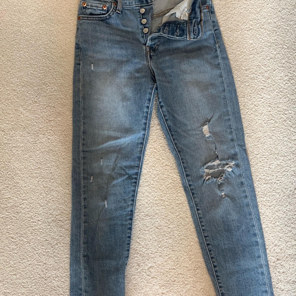 Levi’s Wedgie Skinny Jeans - Picture 5 of 7